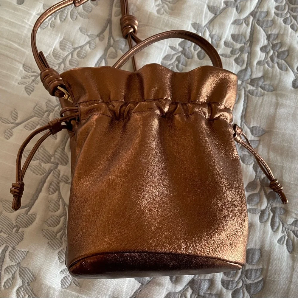 VERA BRADLEY Tilden Drawstring Crossbody Purse Handbag Bag NEVER USED LIKE NEW! - Picture 10 of 16